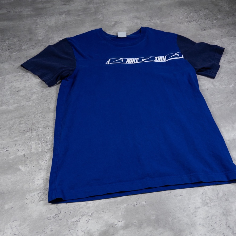 modern nike t-shirt blue graphic mens medium